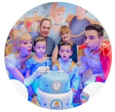 Personagem CINDERELA E PRÍNCIPE da Magia em Cena
